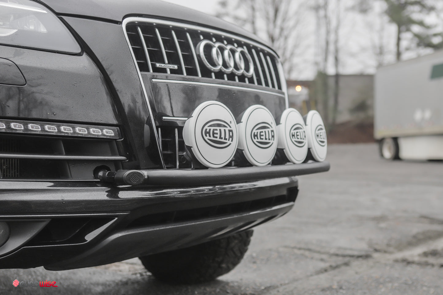 WINCH MOUNT - Q7 (2007-2015)