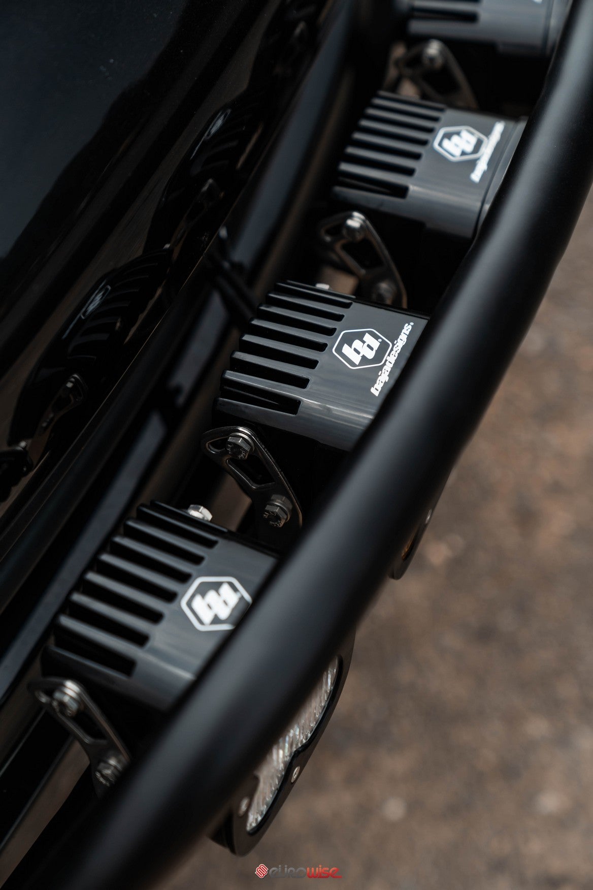 GEN 1 & 2 - BULL LIGHT BAR (PARKING SENSOR COMPATIBLE/BOLT ON) - CAYENNE/TOUAREG