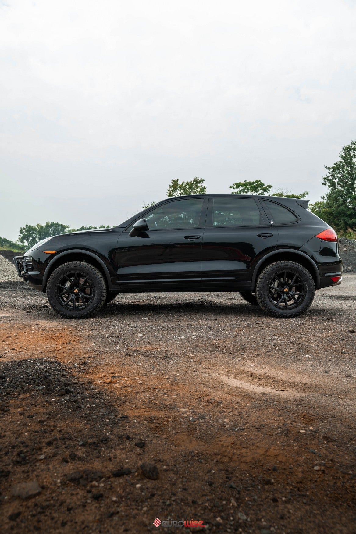 GEN 1 & 2 - BULL LIGHT BAR (PARKING SENSOR COMPATIBLE/BOLT ON) - CAYENNE/TOUAREG