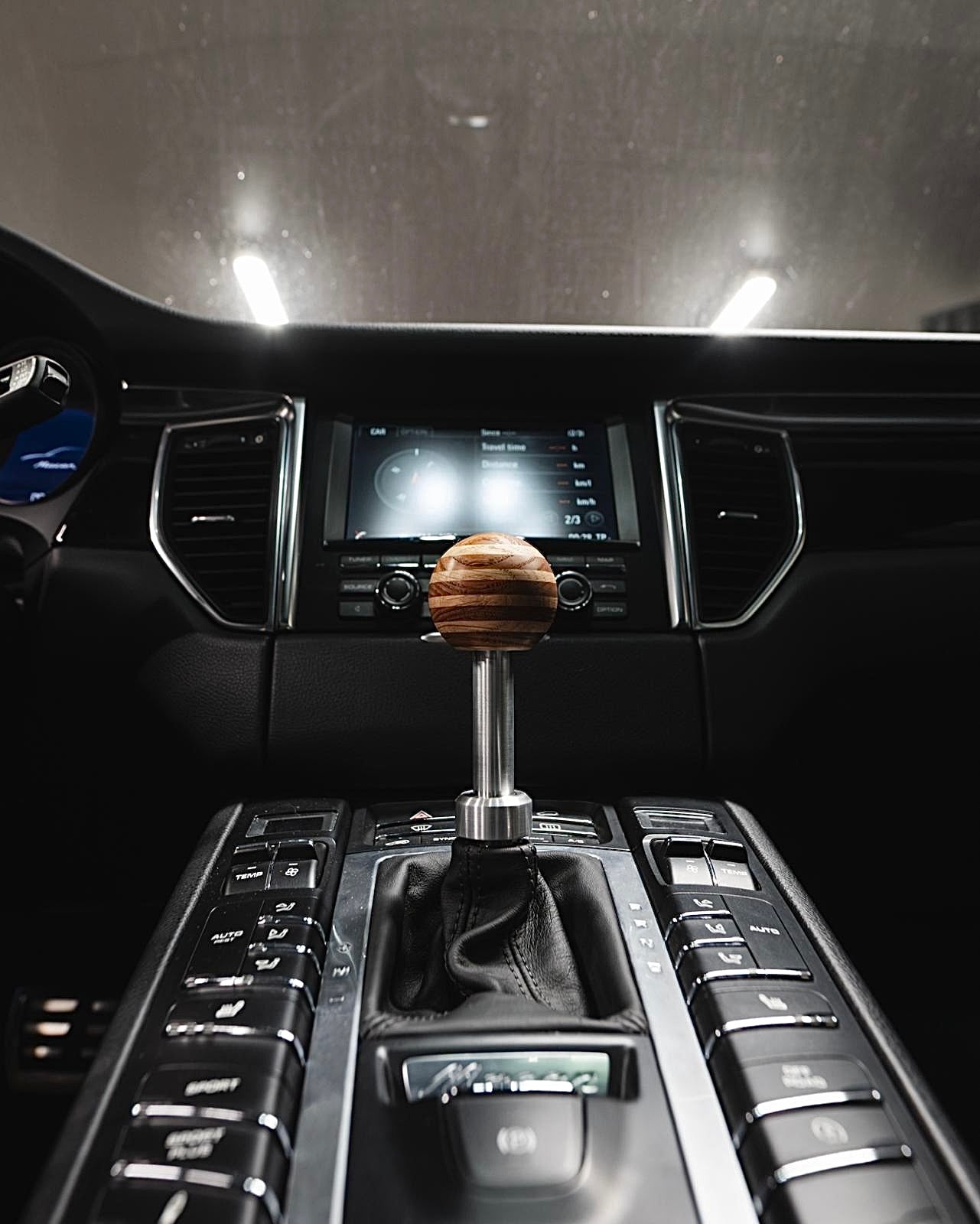 WOOD SHIFT KNOB - PORSCHE MACAN