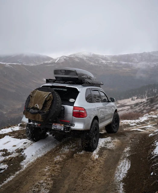 HITCH AXIS, HITCH MOUNTED SPARE TIRE SWING OUT CARRIER - CAYENNE/TOUAREG/Q7