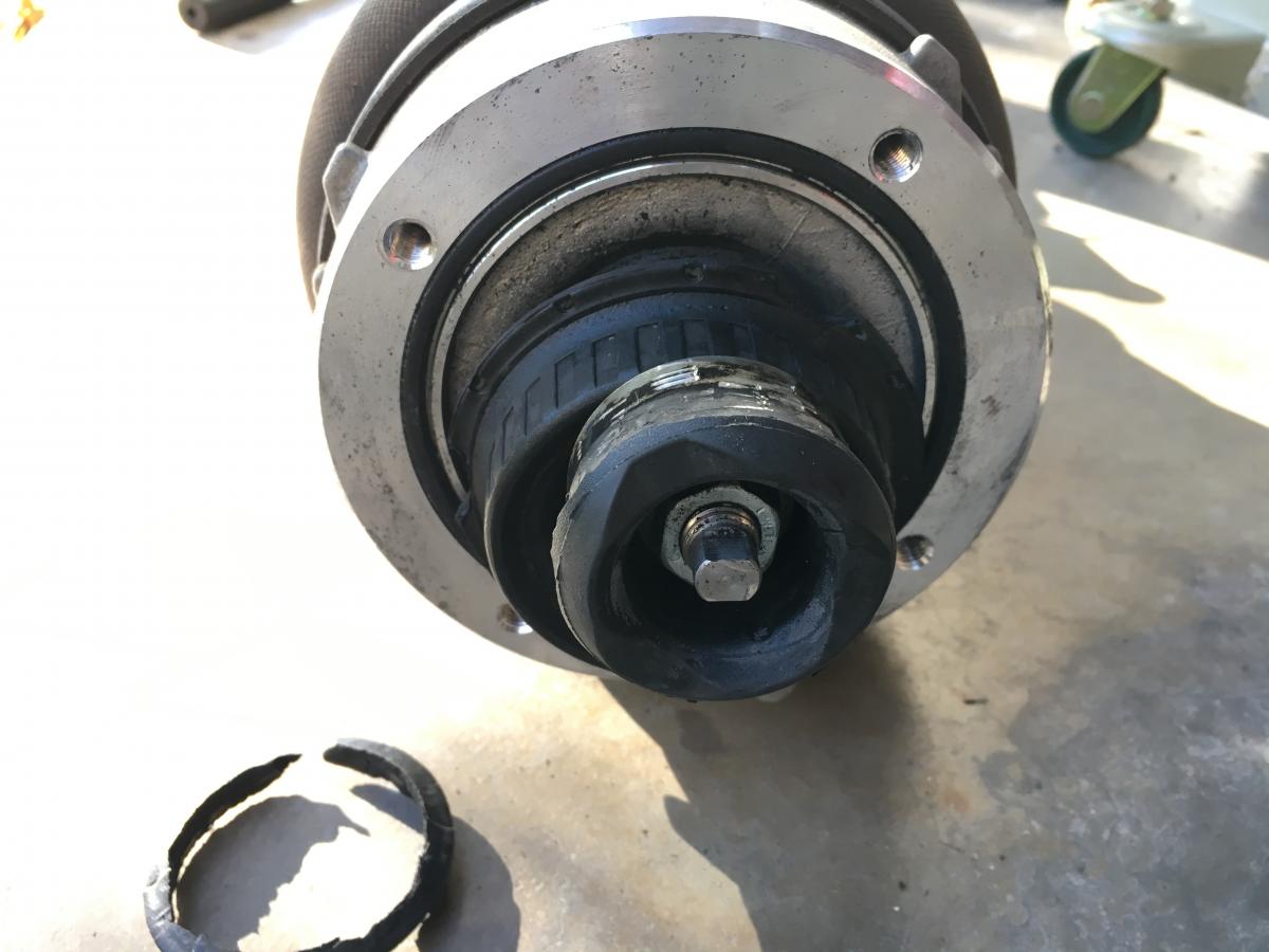 PERFORMANCE POLY UPPER STRUT MOUNTS(PAIR) (CAYENNE/TOUAREG/Q7)