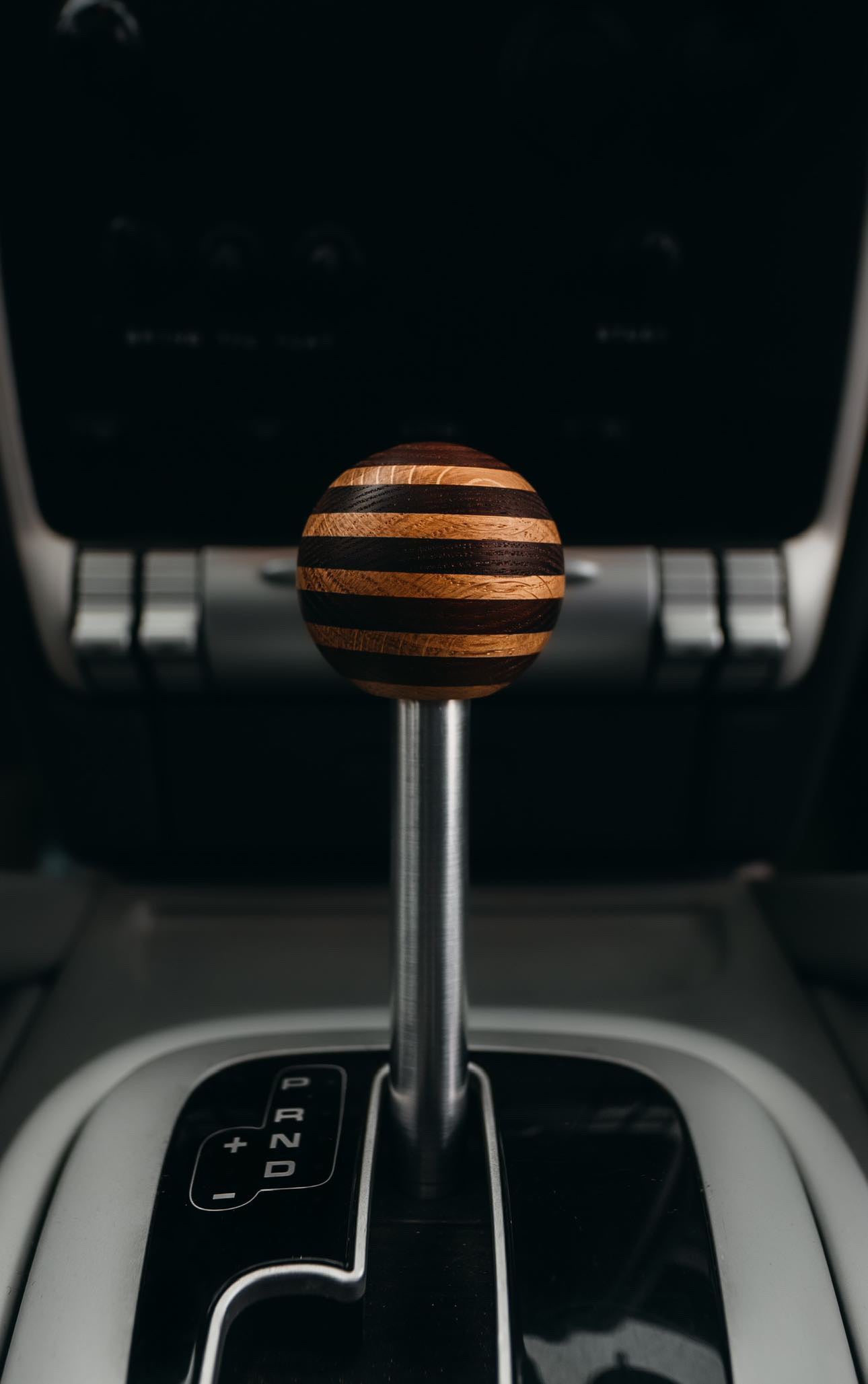 WOOD SHIFT KNOB - 955/957 CAYENNE (2003-2010)
