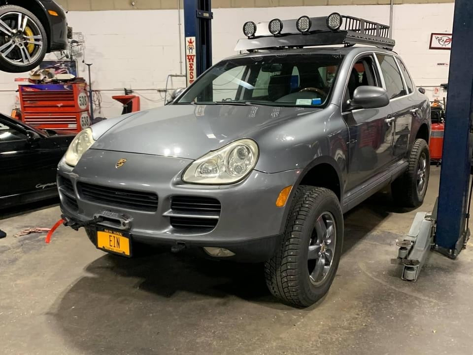 Gen 1: Cayenne/Touareg Winch Mount (2002-2010)