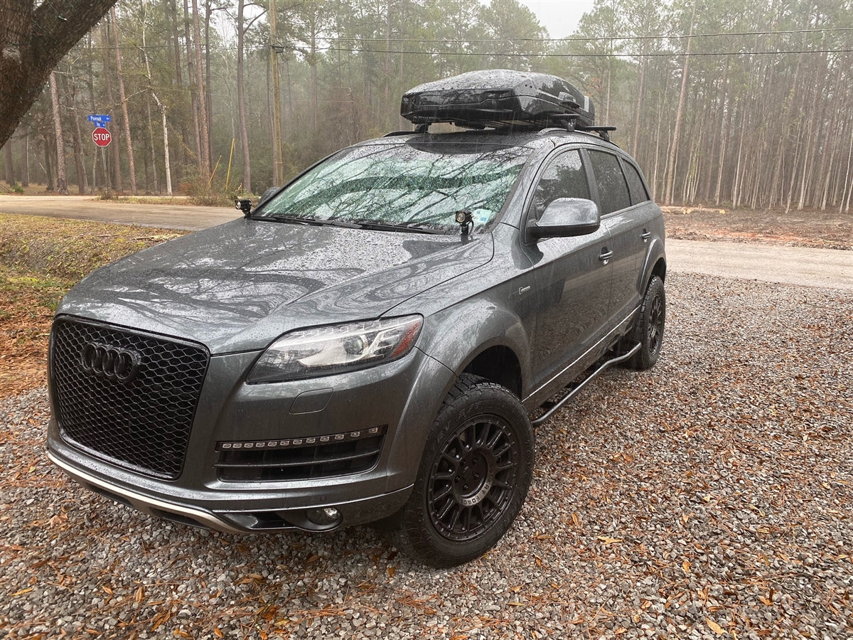 Gen 1: Audi Q7 Rock Sliders (2002-2017)