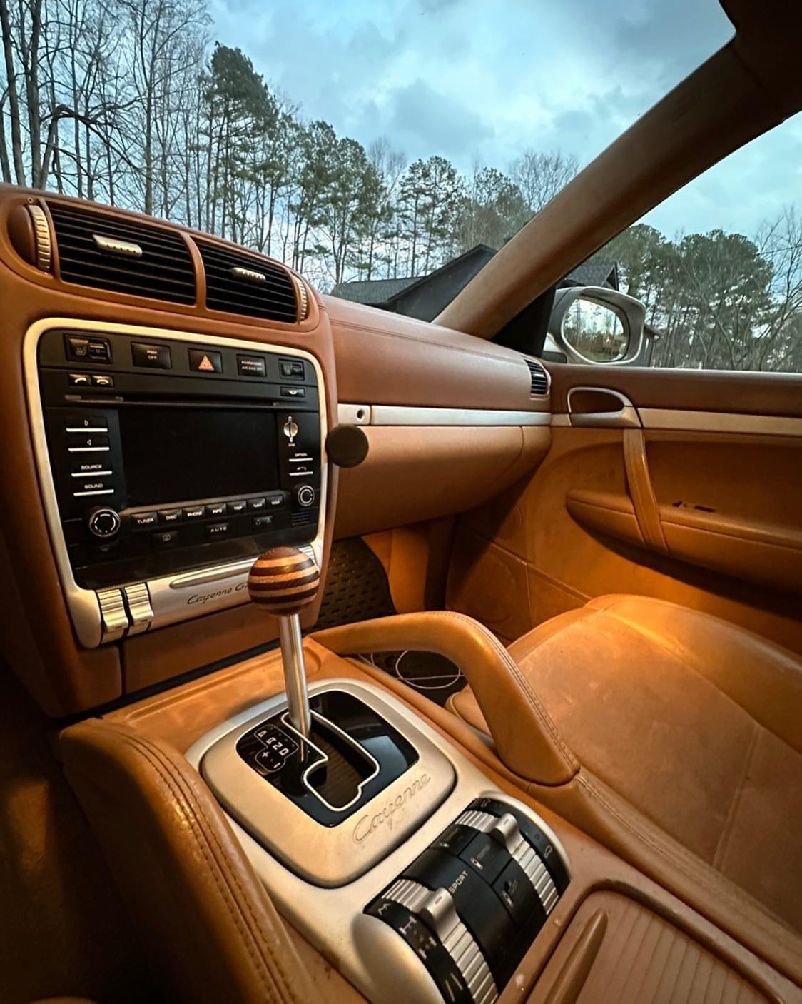 WOOD SHIFT KNOB - 955/957 CAYENNE (2003-2010)