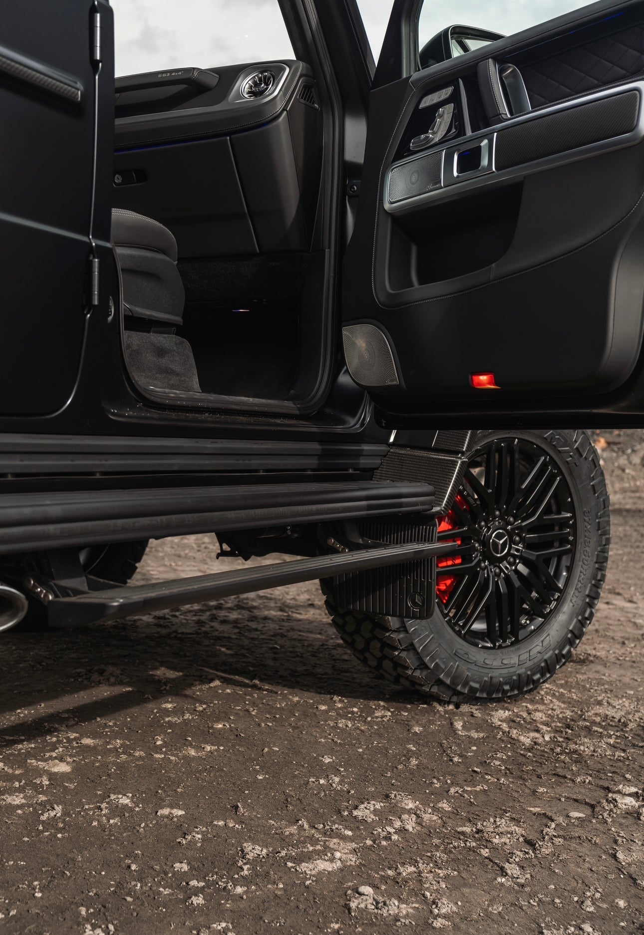 ELECTRIC RUNNING BOARDS/POWER STEPS - G WAGEN - W463A/W464 (2022-2025 G63 4X4 SQUARED)