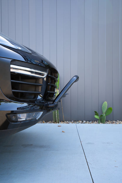 GEN 1 & 2 - AGGRESSIVE BULL LIGHT BAR (PARKING SENSOR COMPATIBLE/BOLT ON) - CAYENNE/TOUAREG