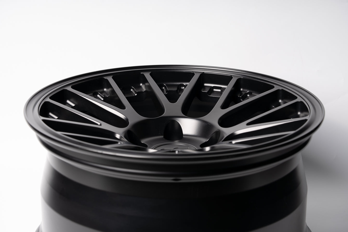 EF WHEELS - MESH - 18x9