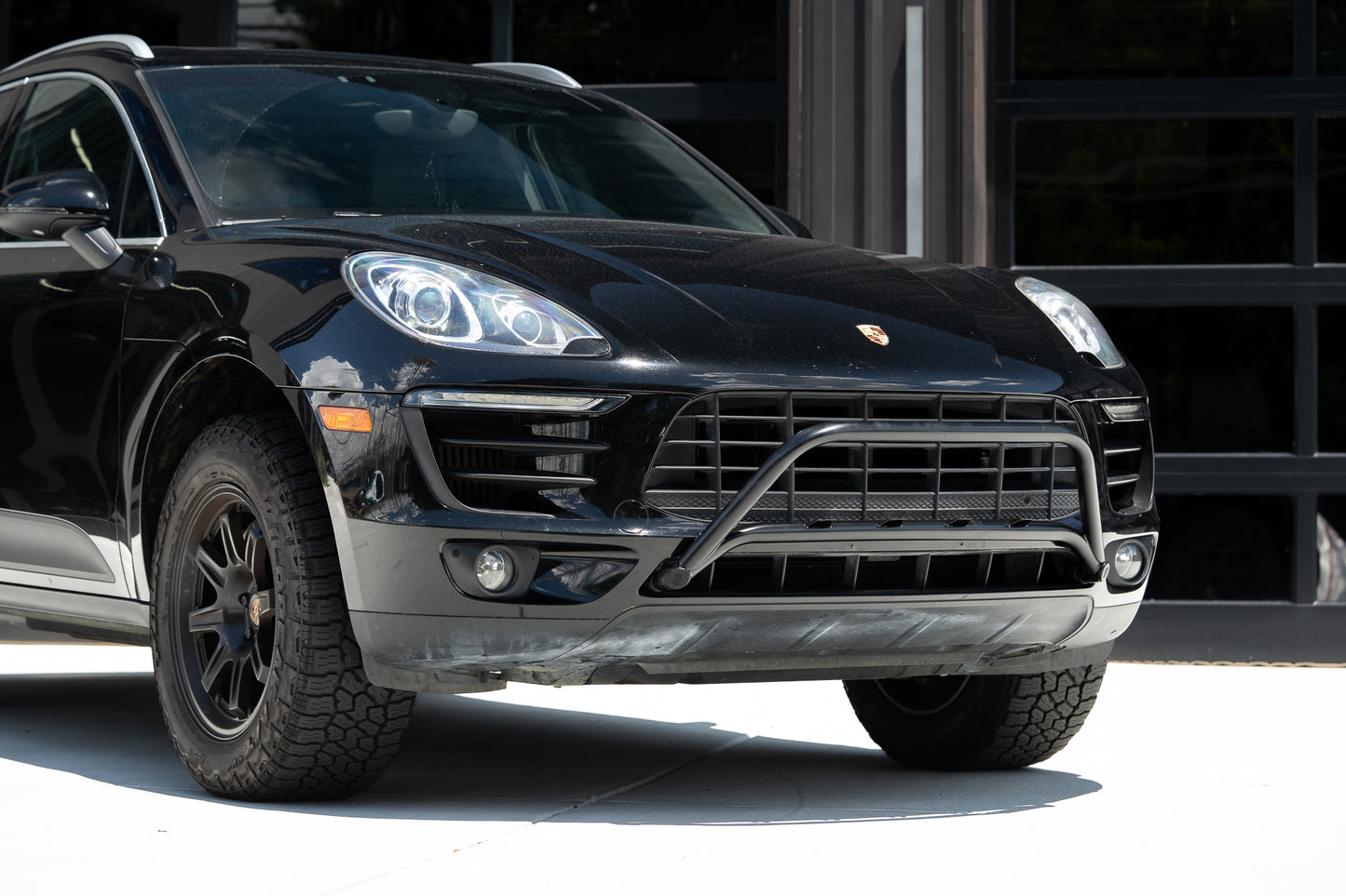 MACAN - BULL LIGHT BAR  (2014 - 2024)