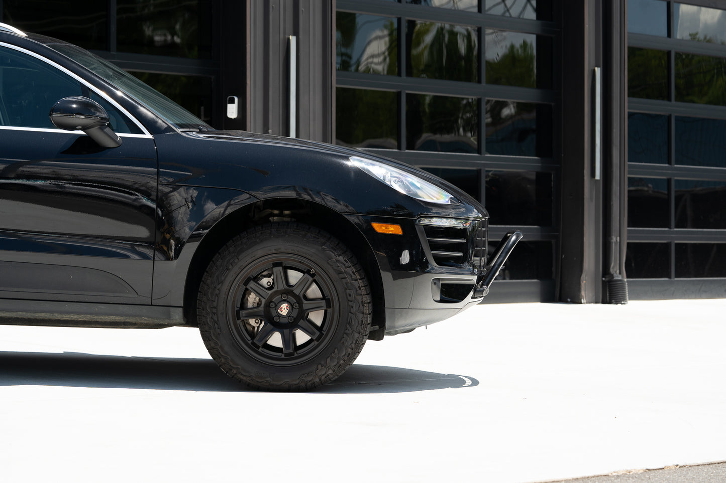 MACAN - BULL LIGHT BAR  (2014 - 2024)