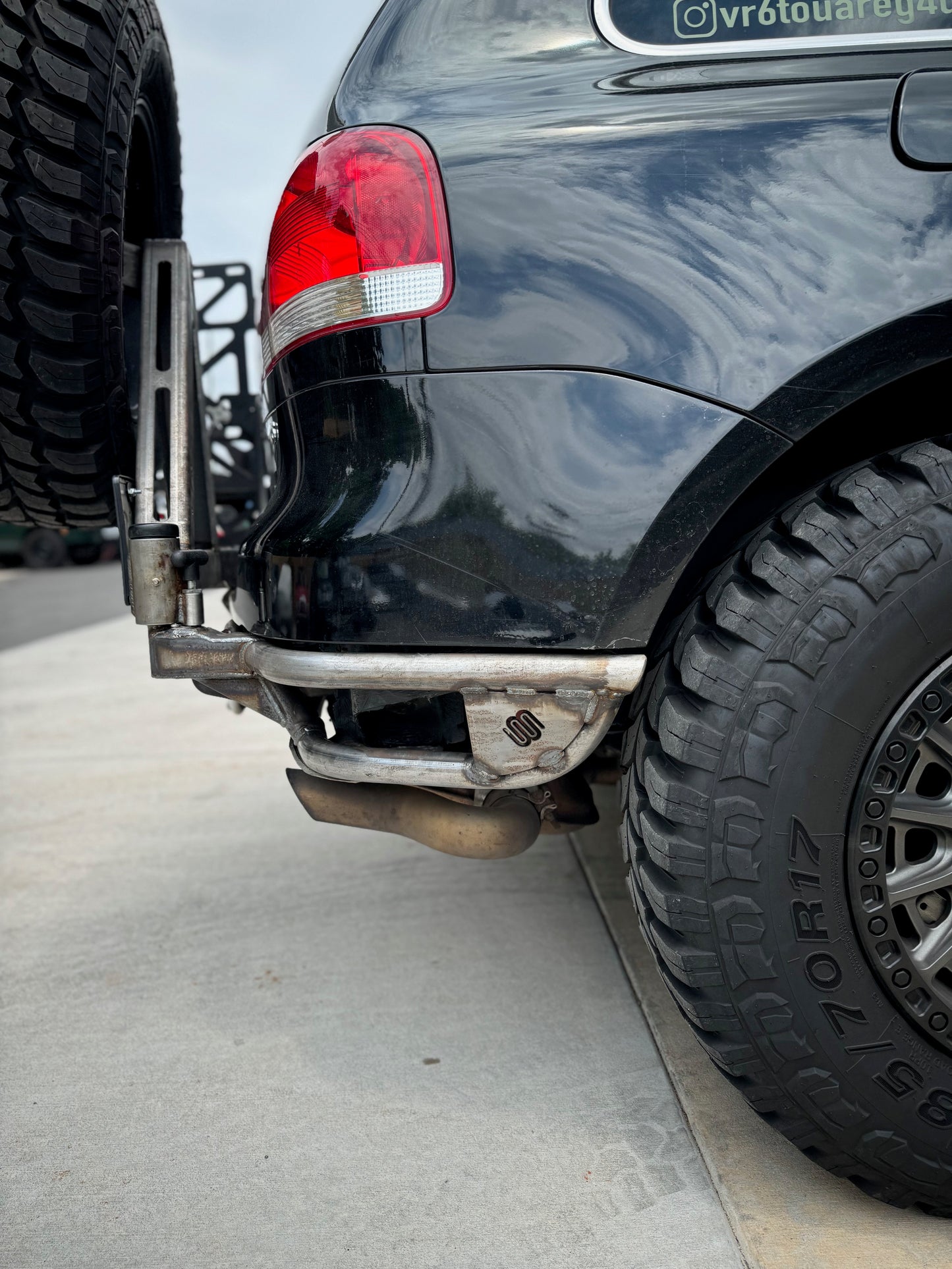 DUAL SWINGOUT REAR BUMPER - T1/T2 TOUAREG (2002-2010)