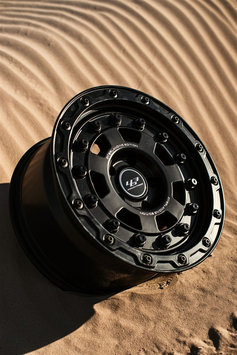 GC01 18x9 Wheels 5x130 463 Industries